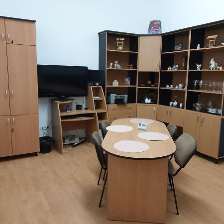 Apartament Vlad Apartment Арад Екстериор снимка