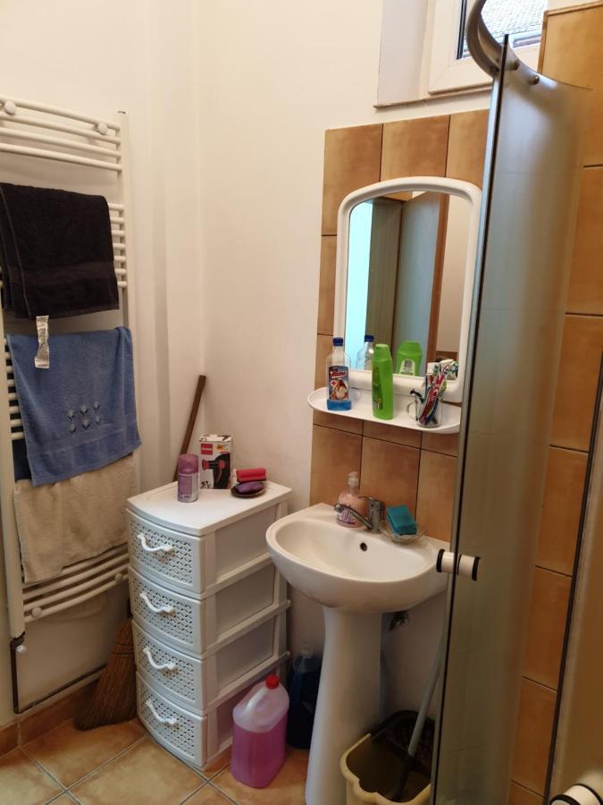 Apartament Vlad Apartment Арад Екстериор снимка